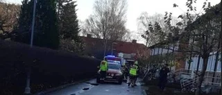 Brand bröt ut i sopnedkast – polisen misstänker ungdomar
