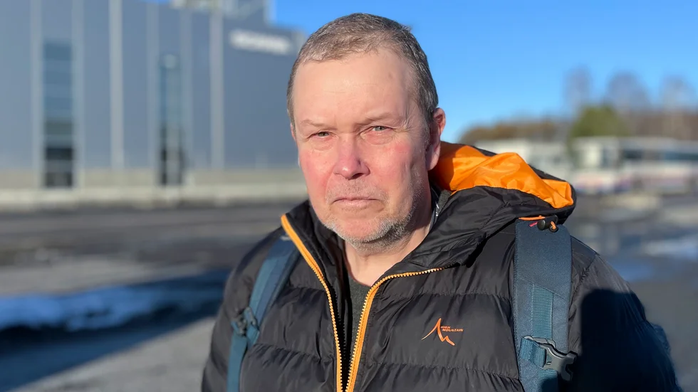 Hans Burén, ordförande i föreningen Sandträsk jakt och fiske, säger att tjuvfisket kan leda till att man tvingas upphöra med planteringen av ädelfisk i sjön. 