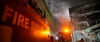 Två gripna efter dödlig brand i New Delhi