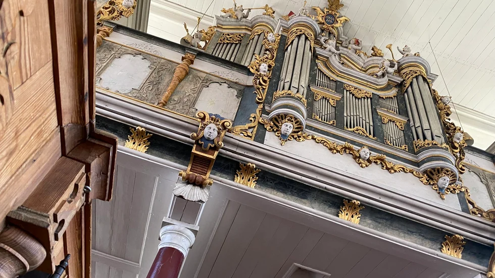 Ett av norra Europas värdefullaste historiska instrument – Cahmanorgeln – i Lövstabruks kyrka.