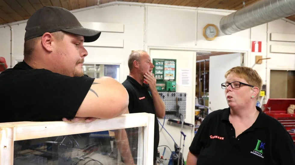 Lövstakooperativet är ett av de sociala företag som blir av med bidraget från regionen. Jimmy Björkqvist och Monica Andreasson är några av de som har jobbat för kooperativet.