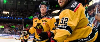 "Det är fängelseregler – de är skyldiga flera spelare pengar"