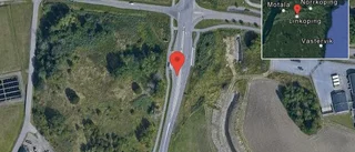 Två personbilar i olycka