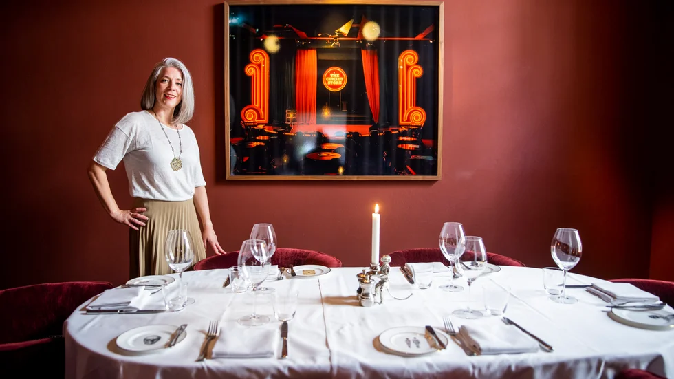 Inredningsarkitekt Ida Wanler har inrett restauranger i bland annat Stockholm, London, New York och Singapore. Nu gör hon ett avtryck i hemstaden Luleå. Hennes arbete kan bland annat beskådas på Brasserie Astoria som ingår i Frantzén group. 
