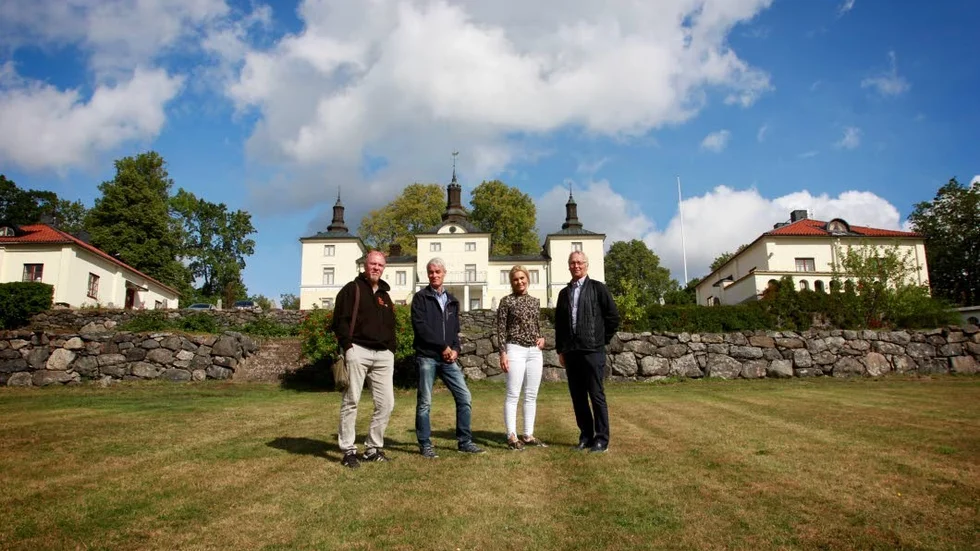 Lutte Berg, Per Rudengren, Hannah Larsson och Mikael Larsson är kvartetten bakom integrationsfesten Världens musik och mat på Stenhammar slott.