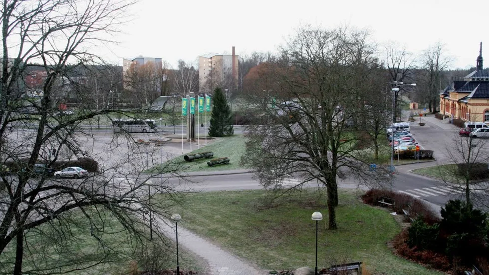 Så här ren var inte Sveaparken under måndagen, då orsakade det kraftiga rengvädret nämligen en översvämning – av avloppssvatten.
