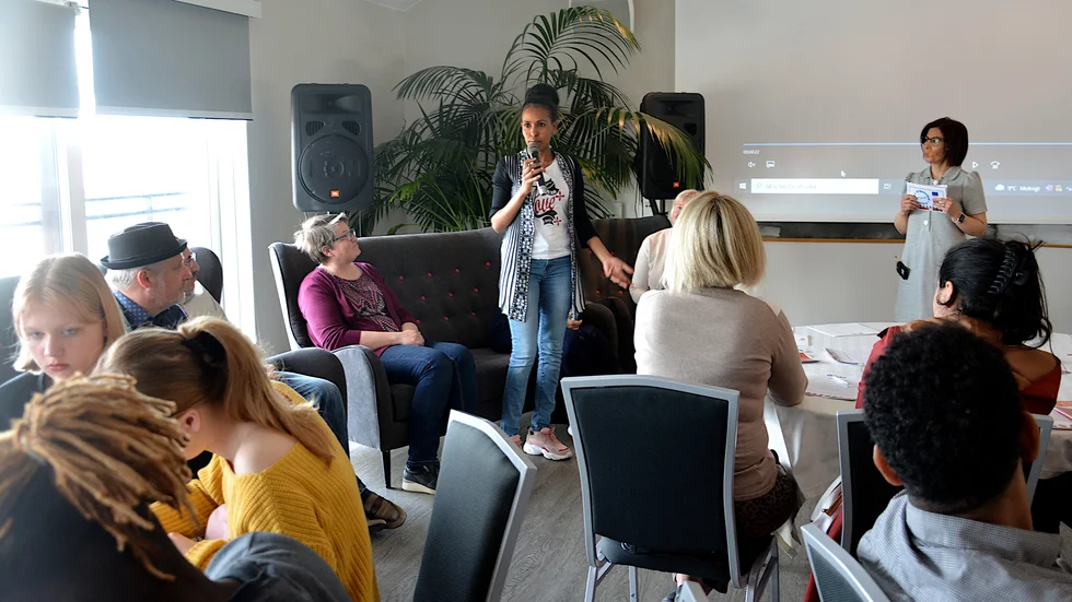Fthawit Hadish berättar om sina erfarenheter av projekt yrkesvärd. Hon matchades med förskolläraren Marie Pettersson, och nu är Fthawit på väg att bli barnskötare.