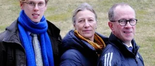 Påsk med musik och dans i domkyrkan Kyrkoårets stora högtid gestaltas i år med både musik och dans i domkyrkan. Under Långfredagen hålls två gudstjänster, dels på eftermiddagen, det som vanligtvis brukar benämnas "Gudstjänst vid Jesu dödstimma", samt på kvällen vid "Jesu gravläggning".