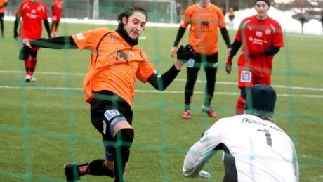 Årets första träningsmatch. IF Fardhem möter FC Gute på Slite konstgräsplan.