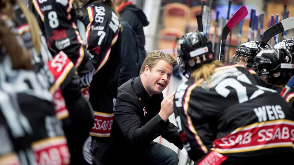 Premiärmotståndare. Svenska mästarna väntar i premiären för Luleå Hockey och om inget förändras spelar laget fyra matcher på fyra dagar.