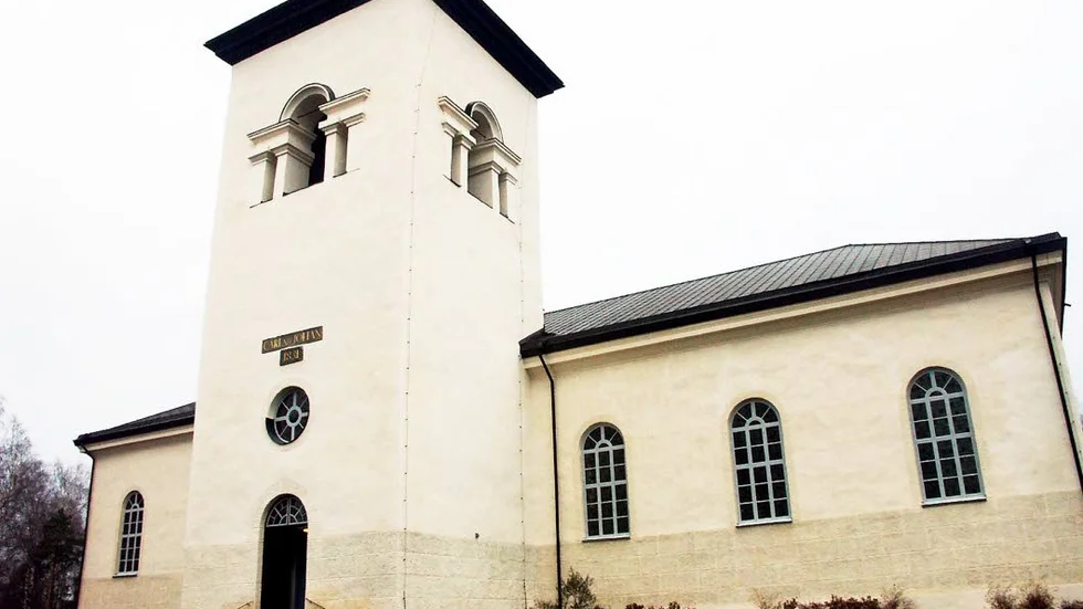 Uppsnyggning. Nu ska Överluleå kyrka renoveras både invändigt och utvändigt.Renoveringen kommer att ta några månader. Invigningen av kyrkan är planerad till första advent 2017.