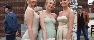 Glitter och glamour på studentbalen i Kalix