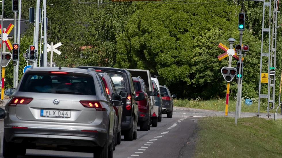 Insändarskribenten funderar över drivmedelspriser och att många väljer att inte samåka när bränslet är dyrt.