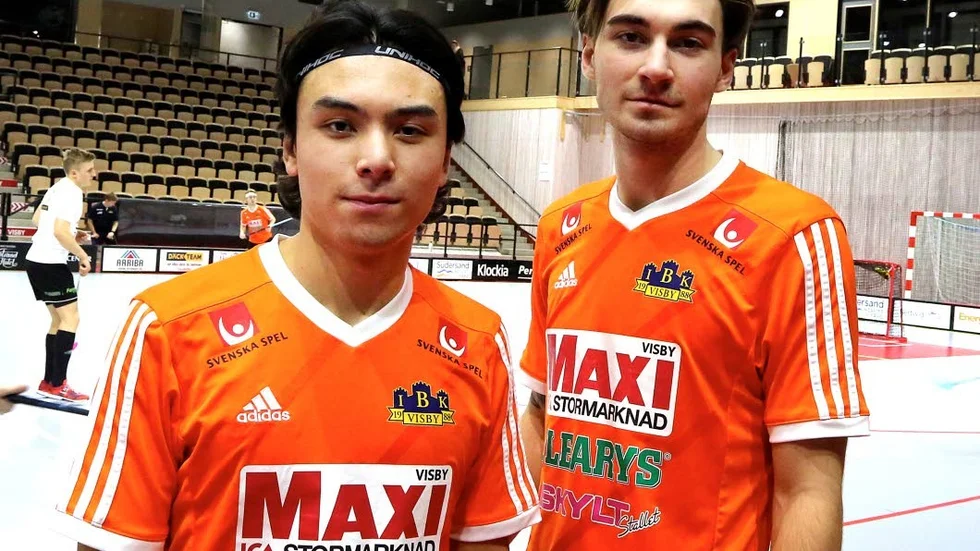 På IBK:s önskelista. U19-landslagsspelarna Kasper Broby och Filip Björk besöker Visby IBK och klubben hoppas knyta talangerna till sig inför 2017/2018.