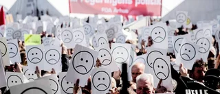 Det skär sig för Danmarks rosa regering