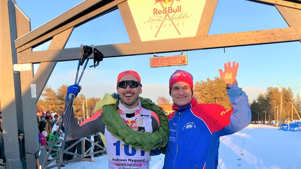 Wolfgang Mehl tillsammans med segraren Andreas Nygaard efter målgången av Nordenskiöldsloppet 2019.