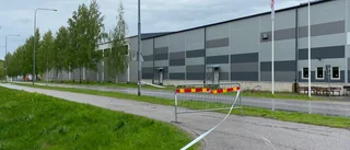 Industrigatan avstängd hela helgen efter vattenläcka