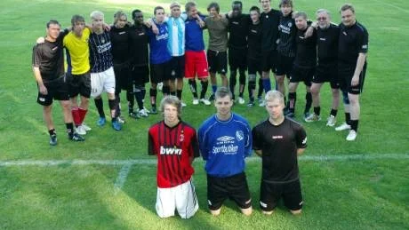 Sonstorps IK inför seriefinalen mot Azech våren 2008.