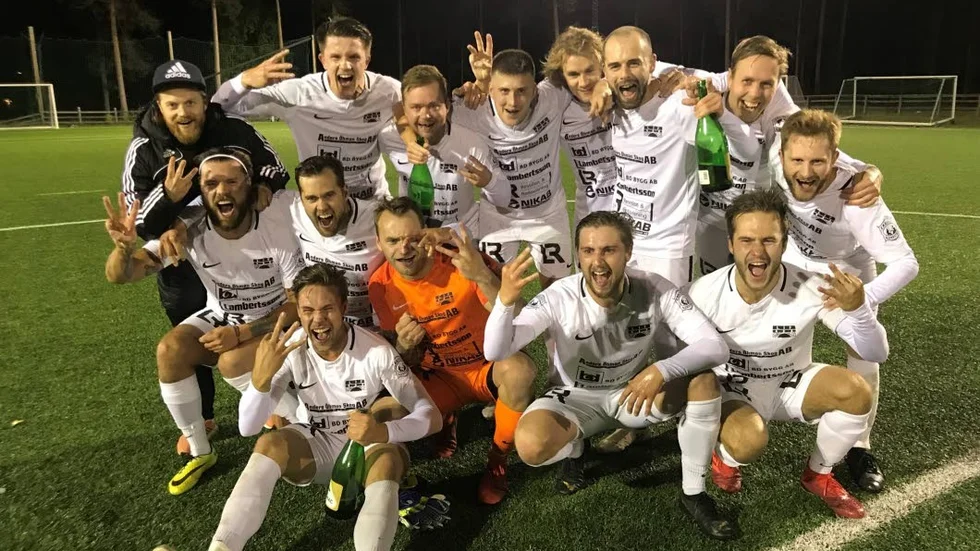 Lillpite IF vann division 4. Nu väntar division 3 nästa säsong.