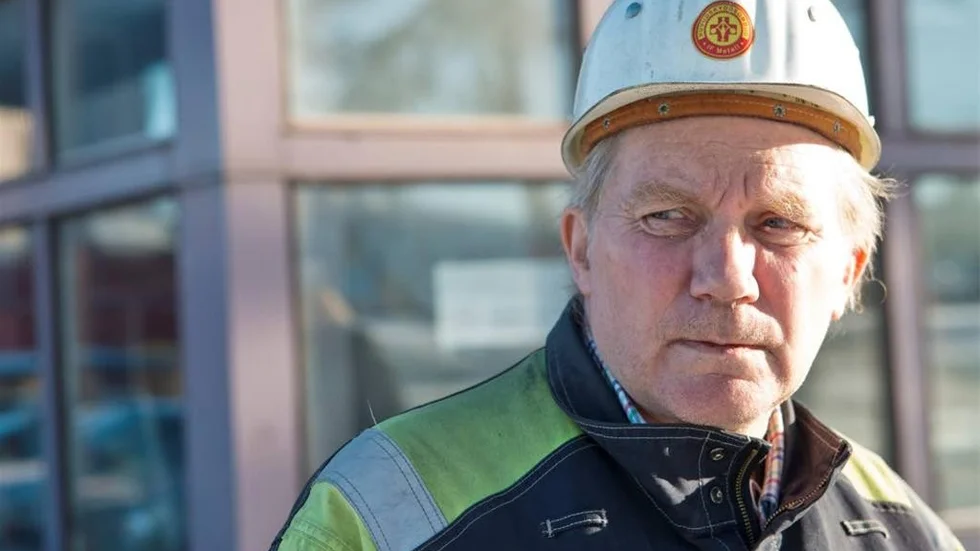 IF Metall menar att dödsolyckan hade kunnat undvikas. "Det var betydligt mer tjära i tanken än vad man antog. Hade man vetat att det var så här mycket tjära skulle man inte ha jobbat på det här sättet som man har gjort", säger Lars Bergström, huvudskyddsombud på SSAB.