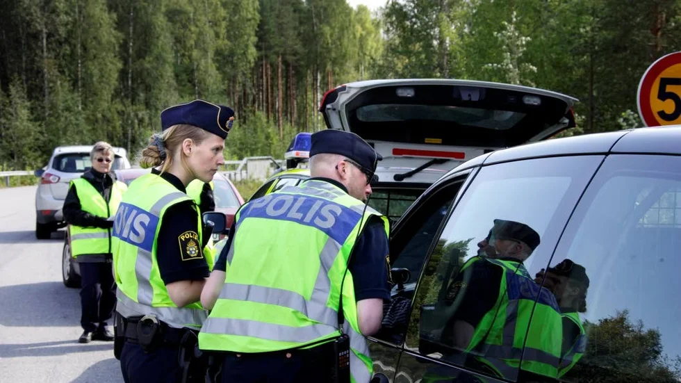 Så kallade "varnare" försvårar polisens arbete med att få fast rattfyllerister och andra som utgör en fara i trafiken. (Arkivbild)