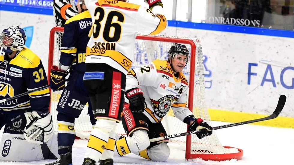 Karl Fabricius gjorde två mål för Luleå borta mot HV71.