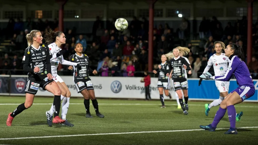 Efter onsdagsförlusten mot Rosengård valde PIF att checka in på hotell och stanna i Skåne inför söndagens match mot Vittsjö.