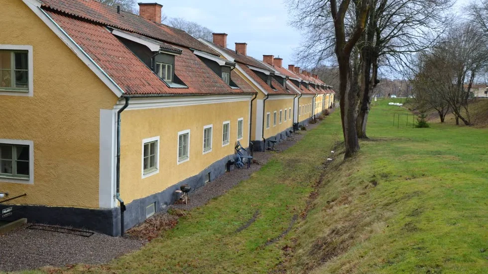 Från början var ingångarna till husen på den här sidan.