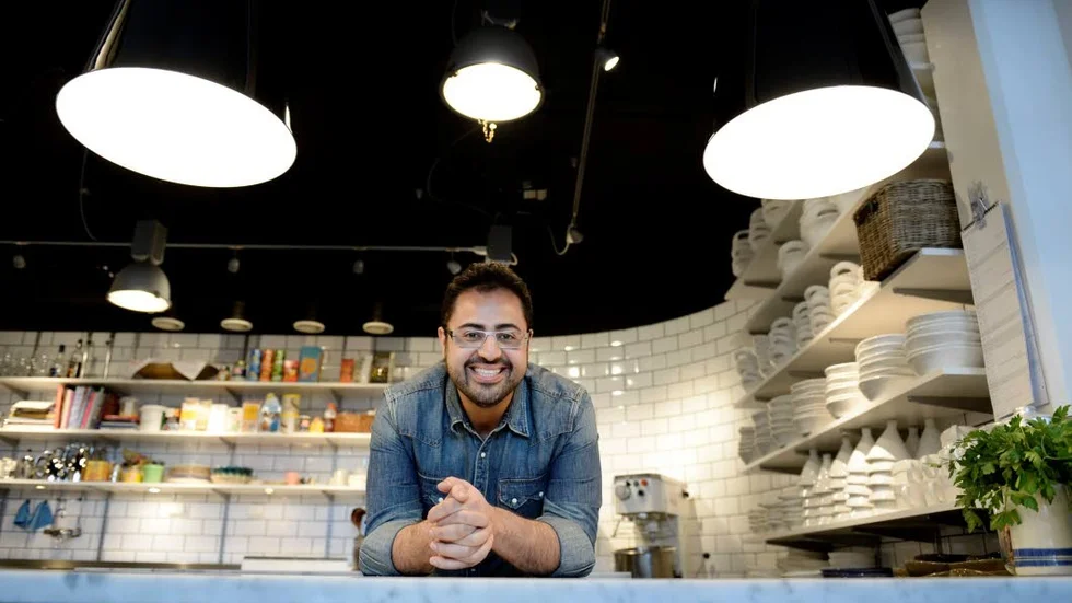 Amir Kheirmand, 34, kan numera titulera sig Sveriges mästerkock. På onsdagskvällen tog han hem segern i TV4:s underhållningsprogram. 
Fotograf: Jessica Gow/TT