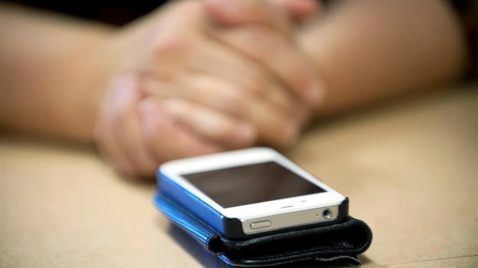 Det är på mobilappen Kik som dessa kedjebrev har spridits men i vissa fall har även vanliga sms förekommit.