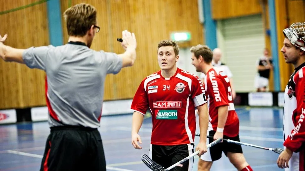 FIBK:s lagkapten Anders Engberg blev poänglös när Finspång föll mot Nacka Wallenstam.