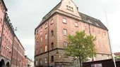 Centrala Norrköping är snart en skamfläck mindre, för nu har äntligen renoveringen av Ståhlboms Kvarn i Västgötebacken inletts.	
FOTO. ANITA KJELLBERG