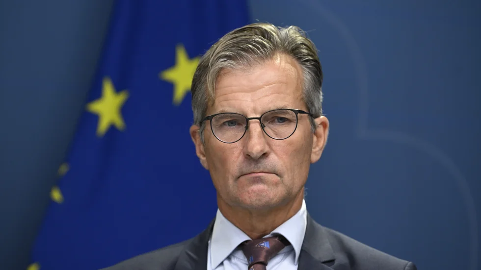Riksbankschefs Erik Thedéen väntas de närmaste månaderna höja styrräntan med minst 50–100 punkter till, enligt experterna. Arkivbild