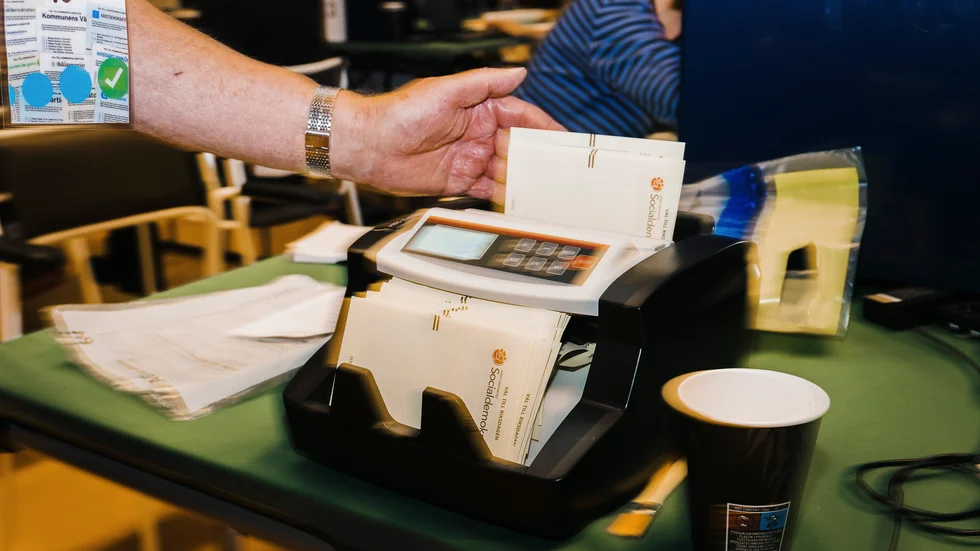 Nu är rösterna till kommunfullmäktige räknade. Totalt hade man ett valdeltagande på 78,3 procent i Flens kommun.