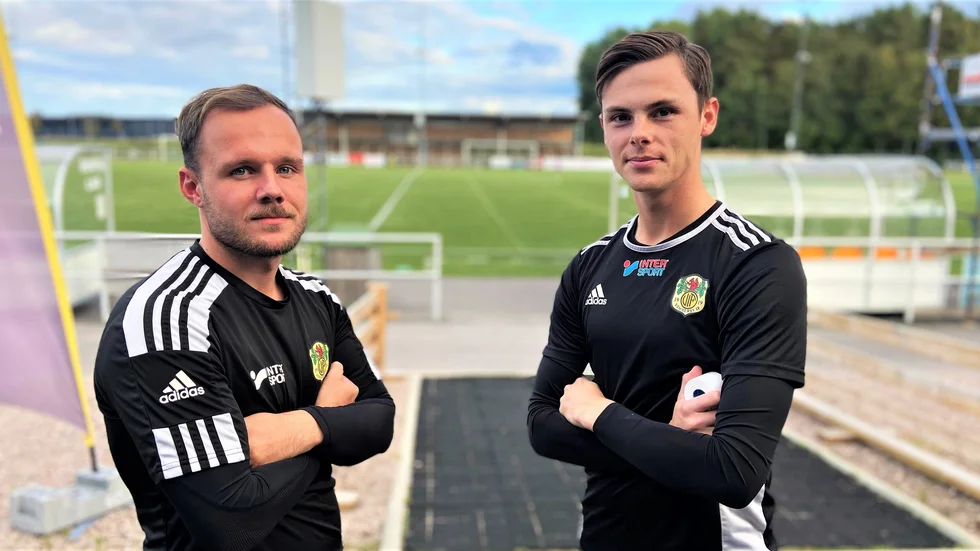 Anton Ljungberg och Anton Brorsson i Vimmerby IF svarar på frågor om sina lagkamrater. På fredag kan VIF vinna serien borta mot Gullringens GoIF.