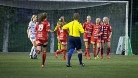 Här tänds hoppet för Piteå IF när Emma Olofsson reducerar till 1-3 mot Umeå IK. Men Piteå kom inte närmare.