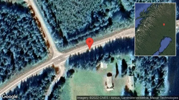 Stopp på väg 394 på grund av singelolycka med en personbil