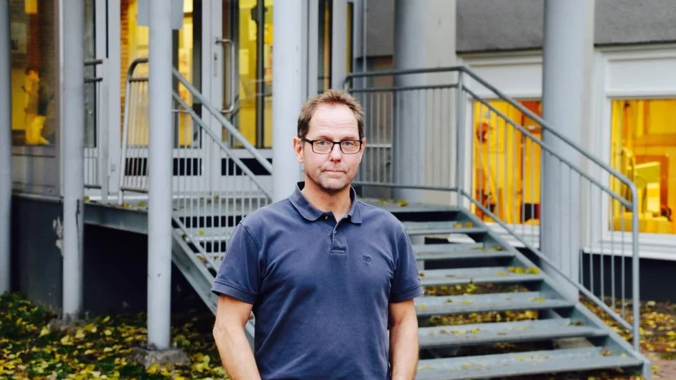 Lämnar. SO-läraren Ove Lundmark är en erfaren lärare, men han anses inte uppfylla kriterierna för att få del av Lärarlönelyftet. Nu har han sagt upp sig från sin tjänst på Hortlaxskolan.