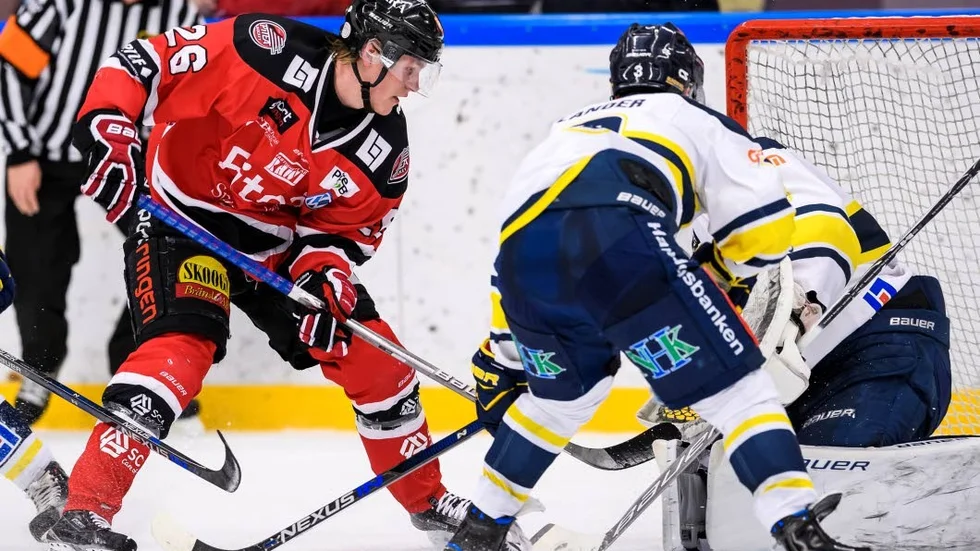 BÄST. Emil Wrenman var bäste Piteåspelaren i första matchen mot Sundsvall i allettans premiär. I kväll möts lagen igen.