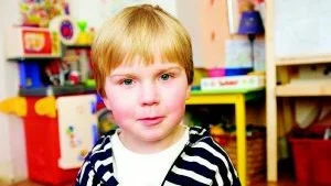 4-årige Isaac lever med ett ombyggt hjärta. Han är ett av det tusental barn som varje år föds med hjärtfel. Under februari står barnens hjärtan i fokus.