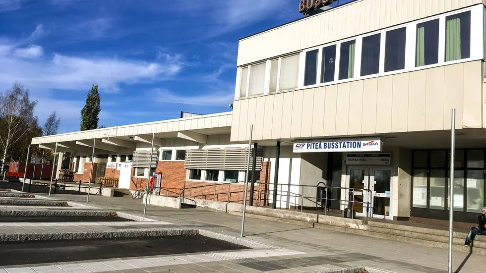 BUSSTATION x 2. Jag är både förbannad och chockad. Som det ser ut och luktar, skriver "Besviken och frustrerad kvinna" i sin insändare om Piteå busstation. Både Länstrafiken och Piteå kommun ger sin syn i varsitt Svar direkt.