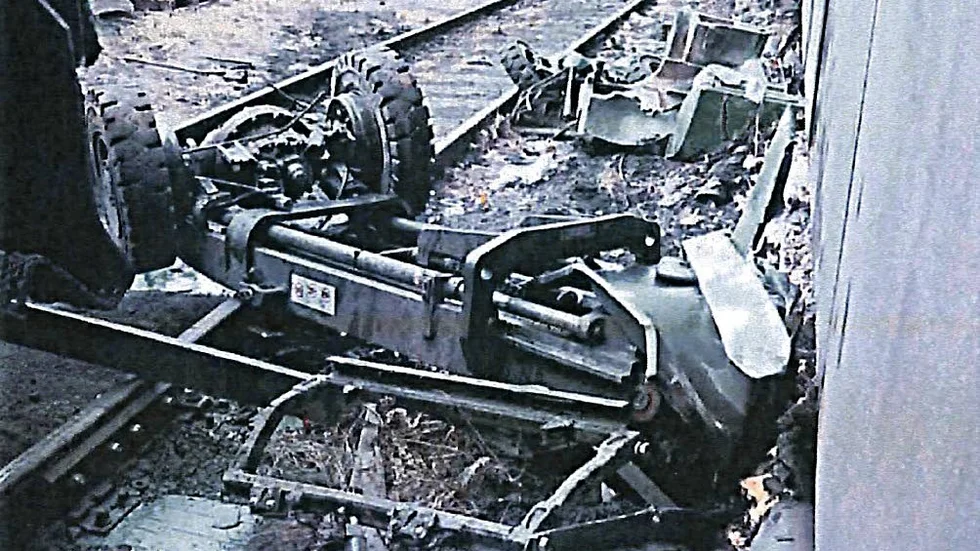 Dödsfall. Det 360 ton tunga loket krossade gaffeltrucken med Juraij Bereznanin bakom ratten. (Arkivbild)