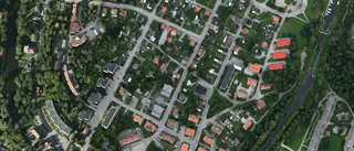 Nya ägare till äldre hus i Torshälla - 2 050 000 kronor blev priset