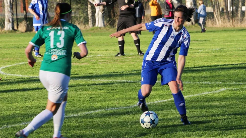MÅLSKYTT. Linn Lundström gjorde 1-0 för Öjebyn. (Arkivbild)