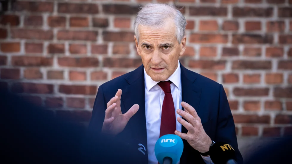 Norges statsminister Jonas Gahr Støre. 10 norska diplomater i Ryssland har fått besked om att de måste lämna landet. Arkivbild.