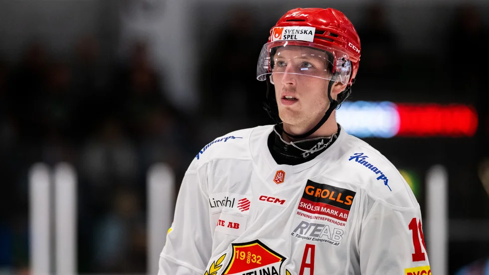 Jacob Svensson förlänger kontraktet med Almtuna