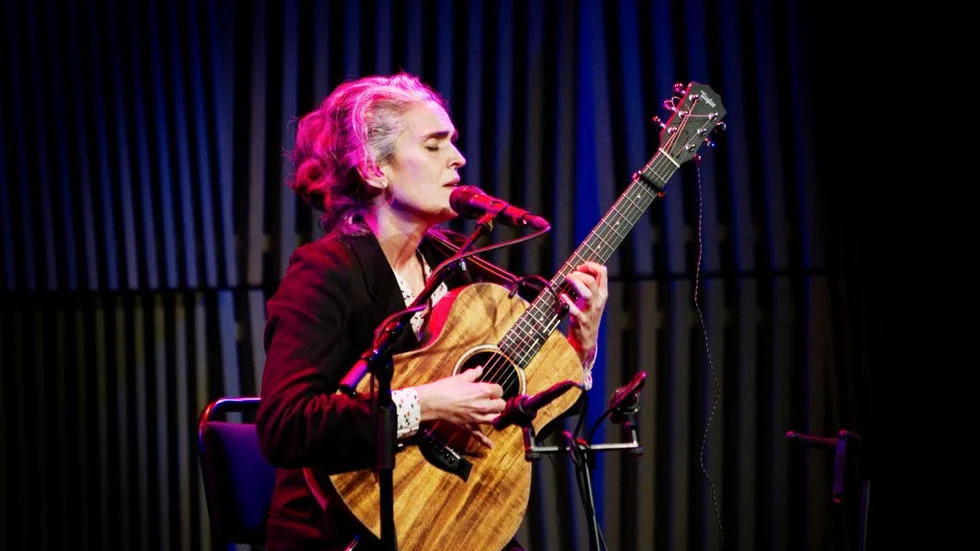 Fado. Lula Pena bjöd på ny repertoar då hon gästade Uppsala på fredagen.