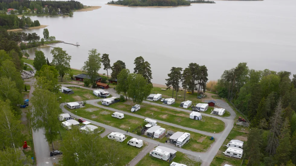 Campingplatser har ett gott bokningsläge, men nyförsäljning av husbilar och husvagnar har minskat. Arkivbild.