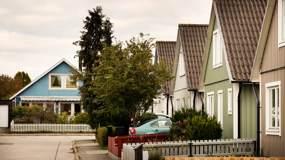 Förslaget om lägre sophämtningstaxa skulle bara hjälpa ensamstående med barn och barnfamiljer som bor i villa.