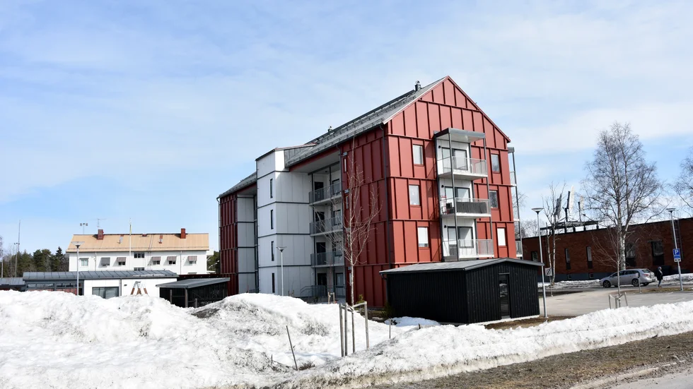 Flerbostadshuset på Länsmansgränd.